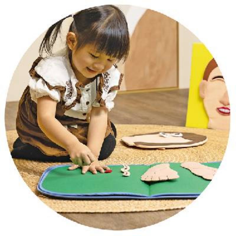 #12907 Storytelling Book-green