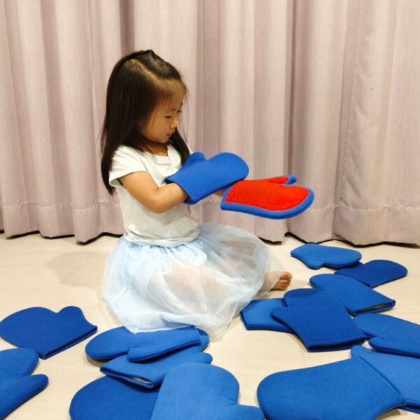 #12737 Tactile Mitts